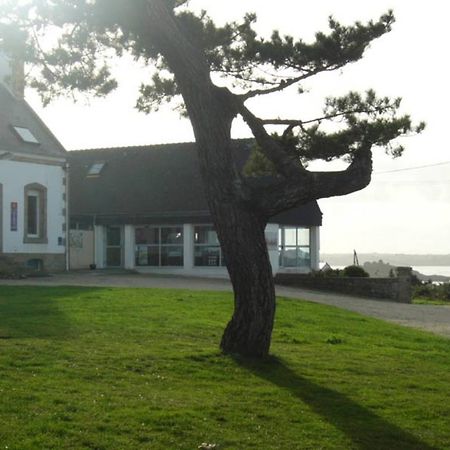 La Maison De Kerdies Hotell Plougasnou Exteriör bild